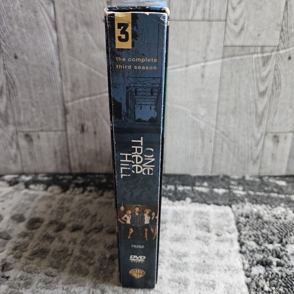 One Tree Hill The Complete Third Season DVD Widescreen 6 DVD Box Set - Picture 3 of 9